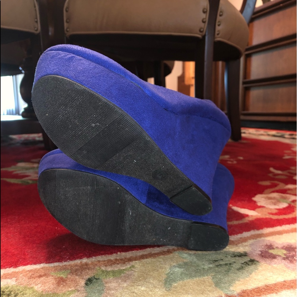 Electric ⚡️ Blue faux suede wedge heels - Picture 6 of 6